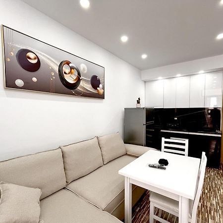Kam Apartments In The City Center Vlorë Esterno foto