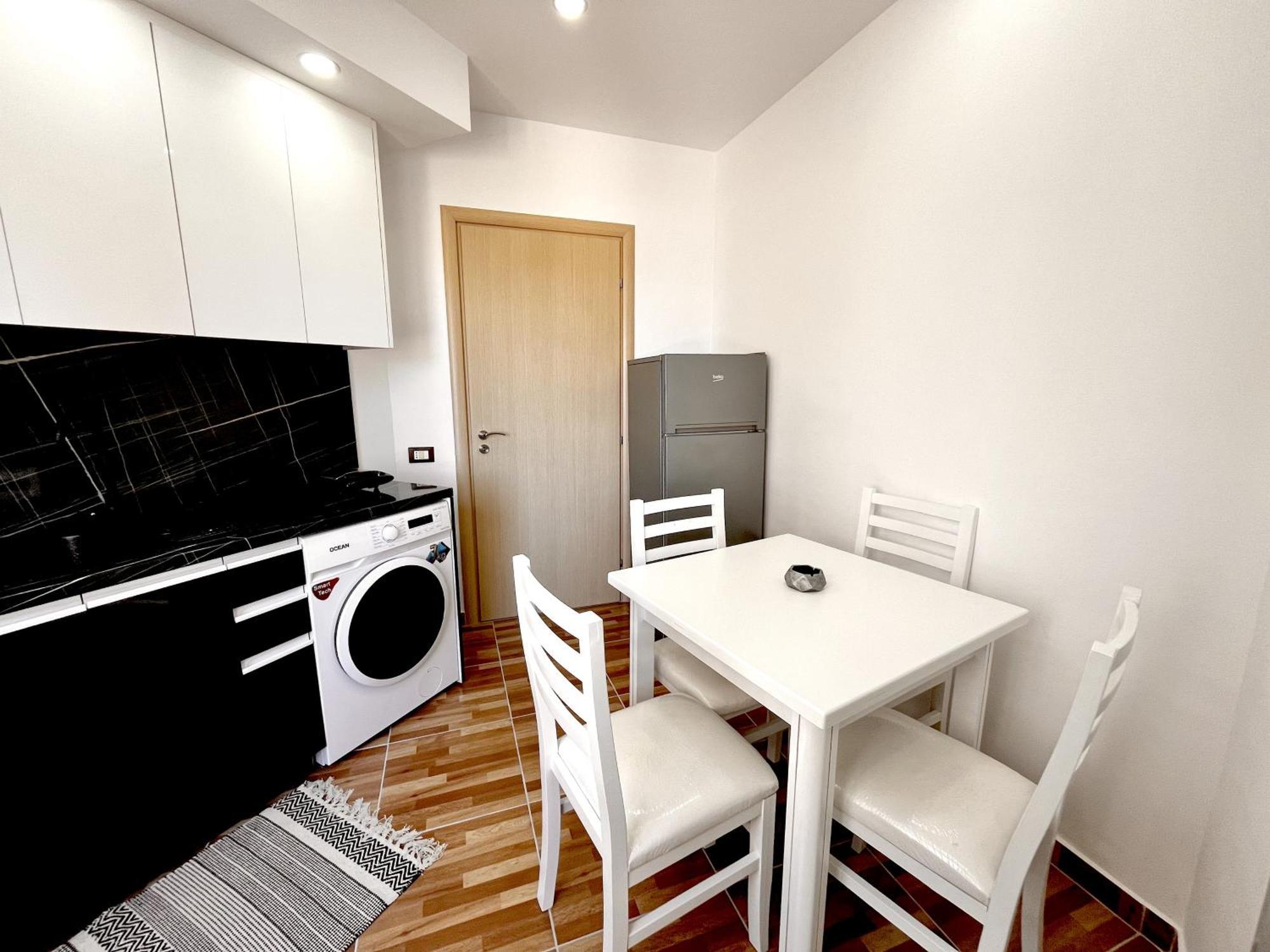 Kam Apartments In The City Center Vlorë Esterno foto