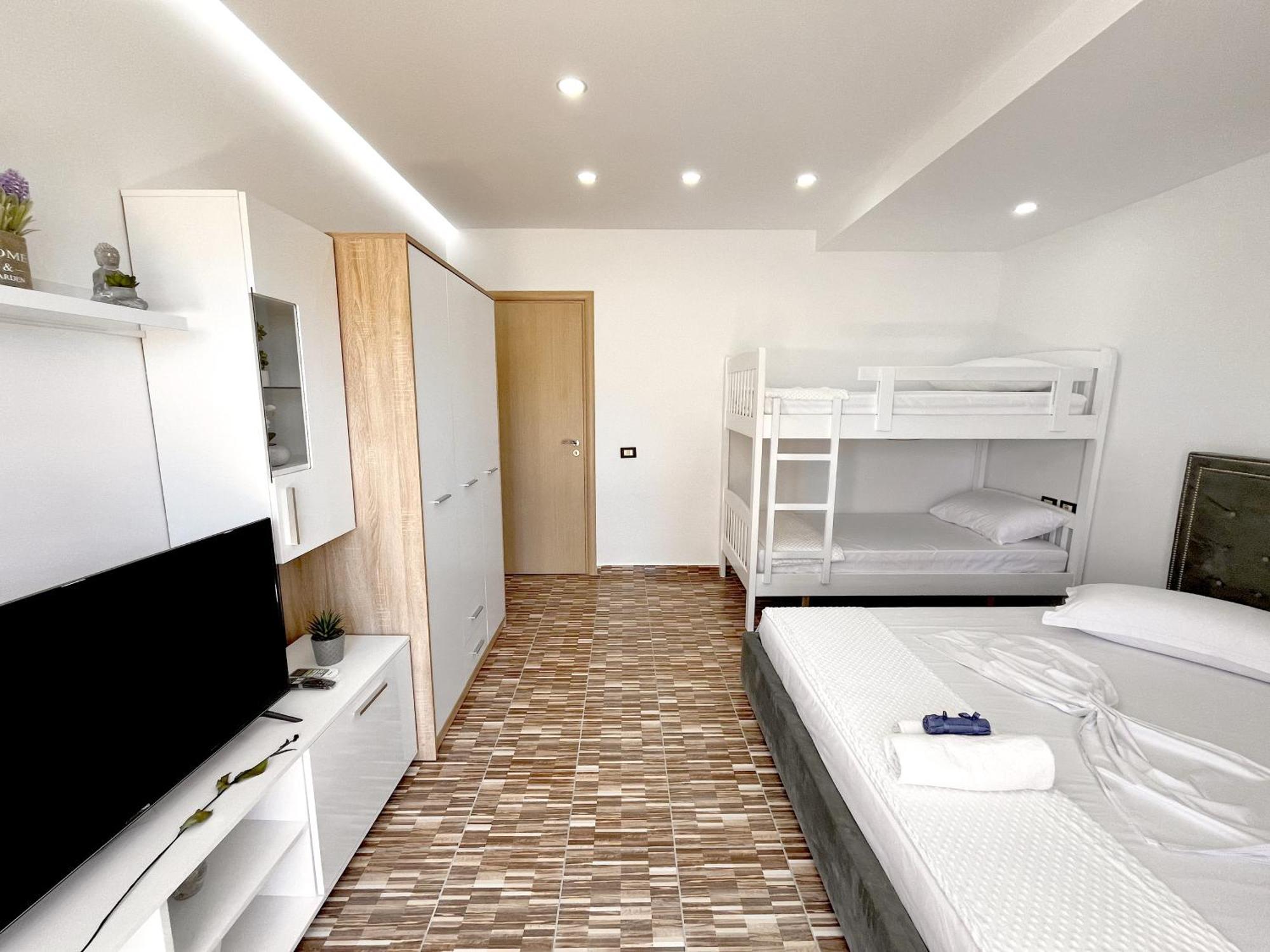 Kam Apartments In The City Center Vlorë Esterno foto