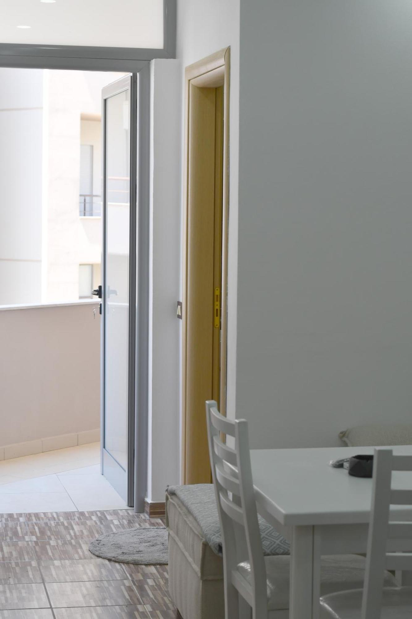 Kam Apartments In The City Center Vlorë Esterno foto