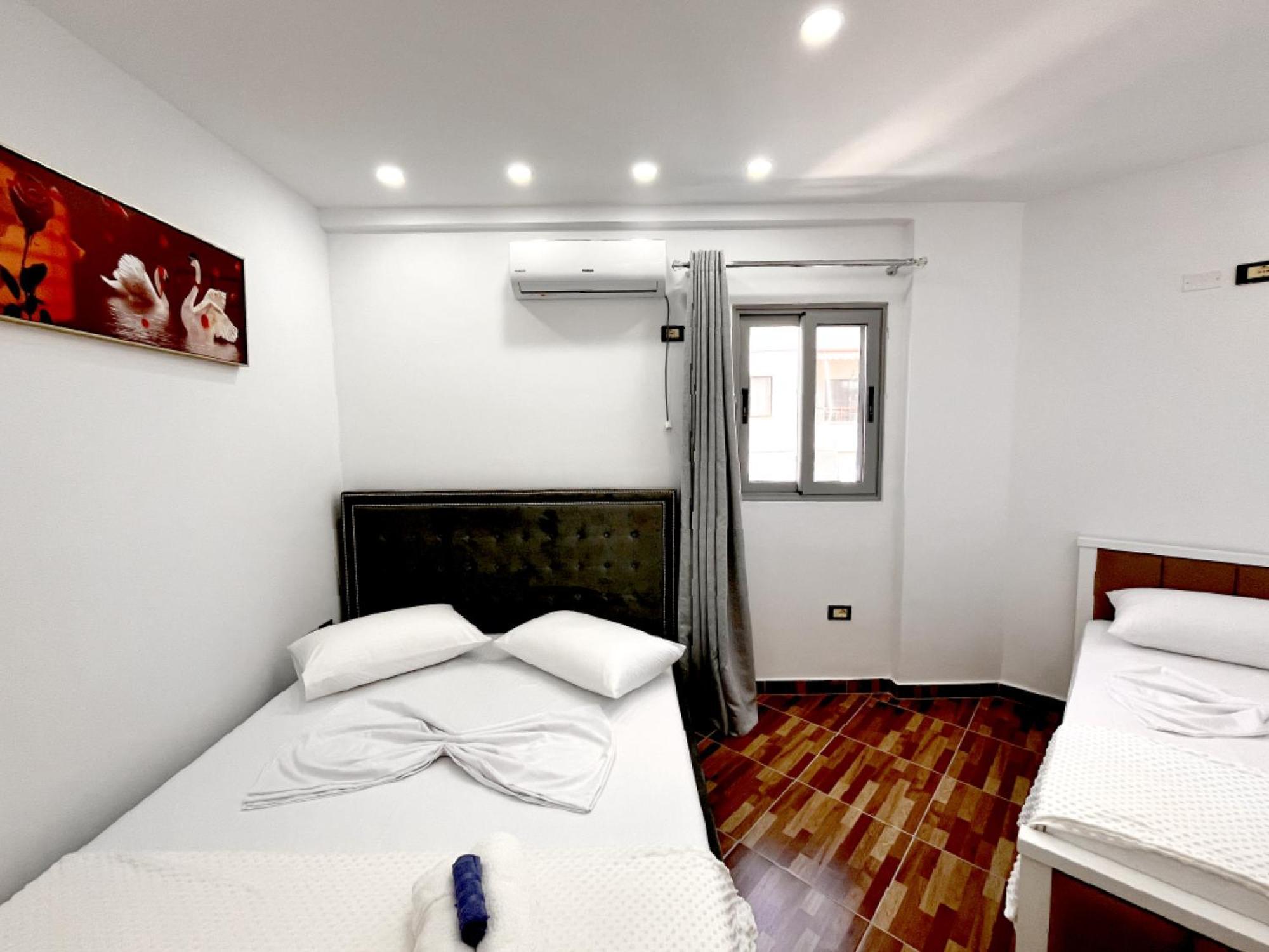 Kam Apartments In The City Center Vlorë Esterno foto